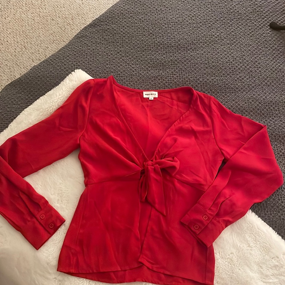 Silk-like red open blouse